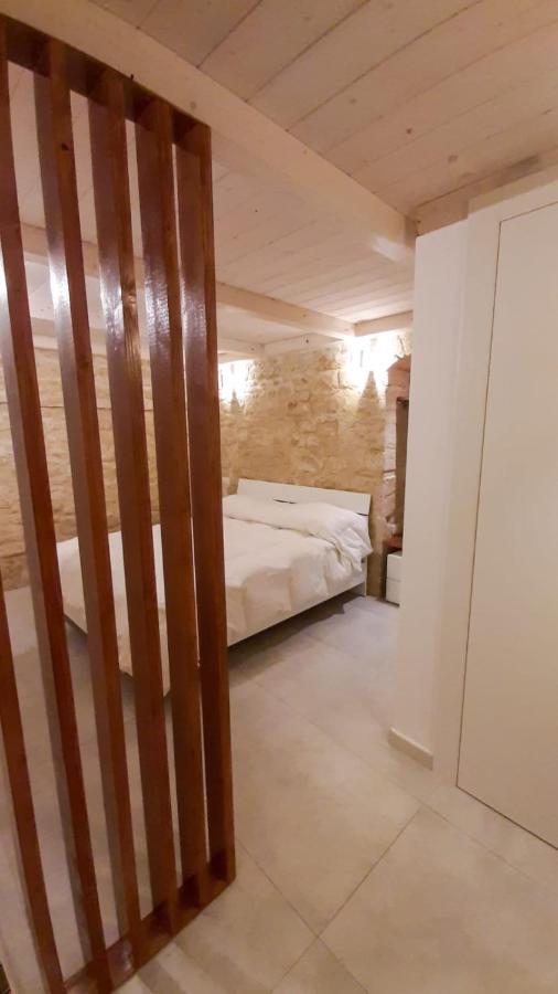 B&B Il Castello Suite 焦维纳佐 外观 照片