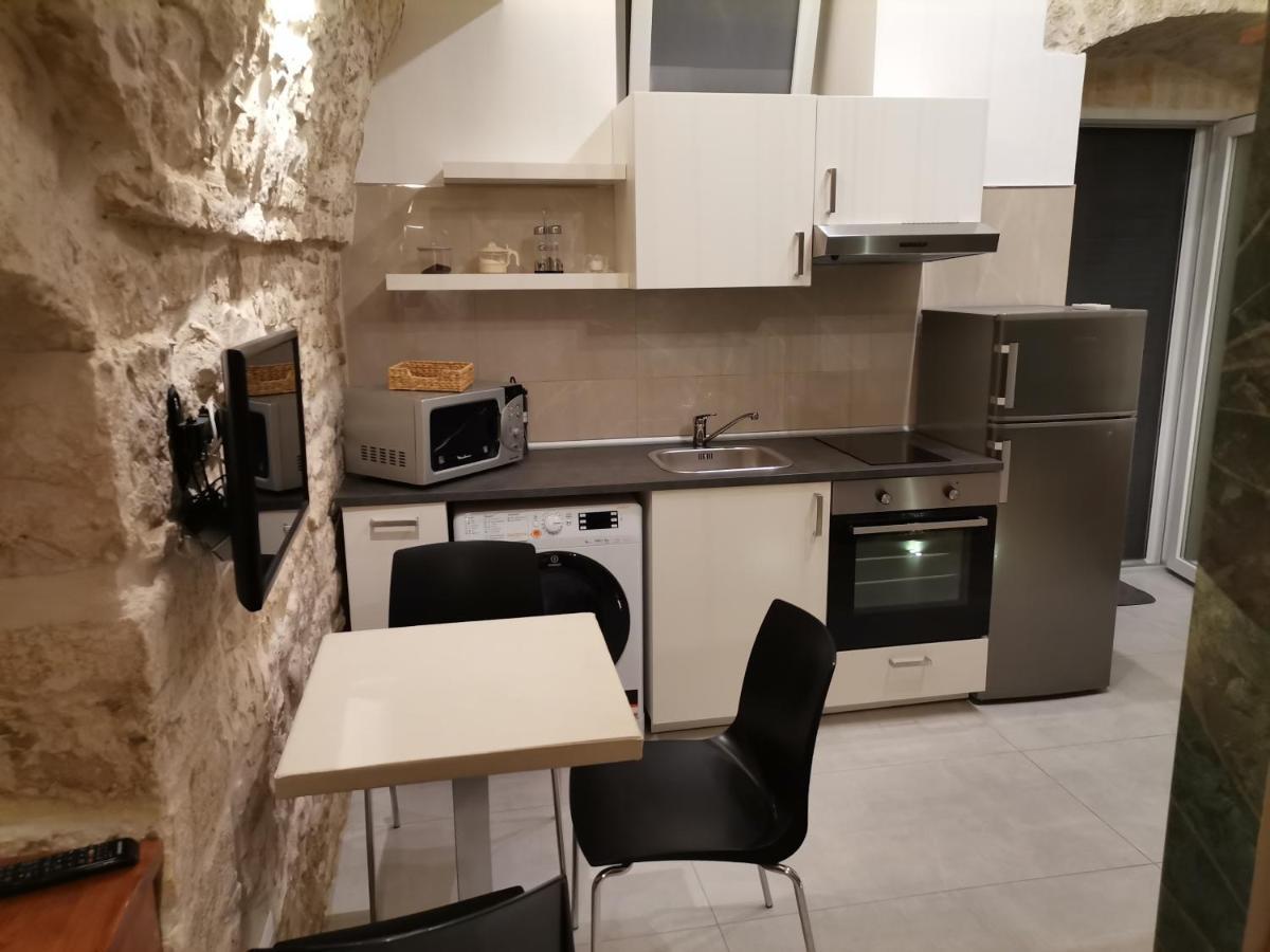 B&B Il Castello Suite 焦维纳佐 外观 照片